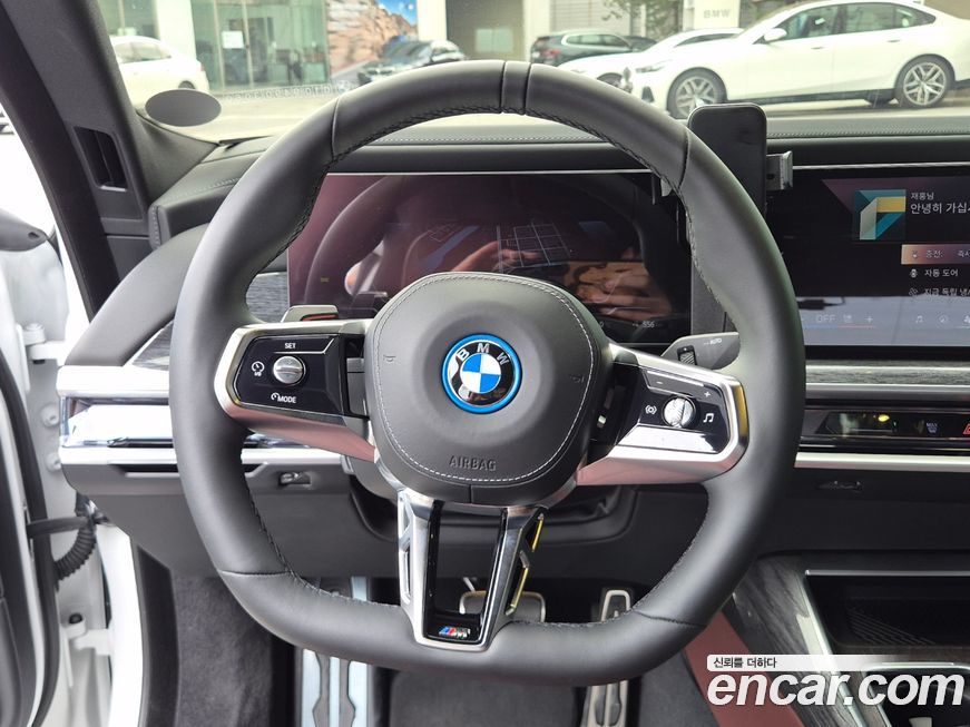 BMW i7 2024