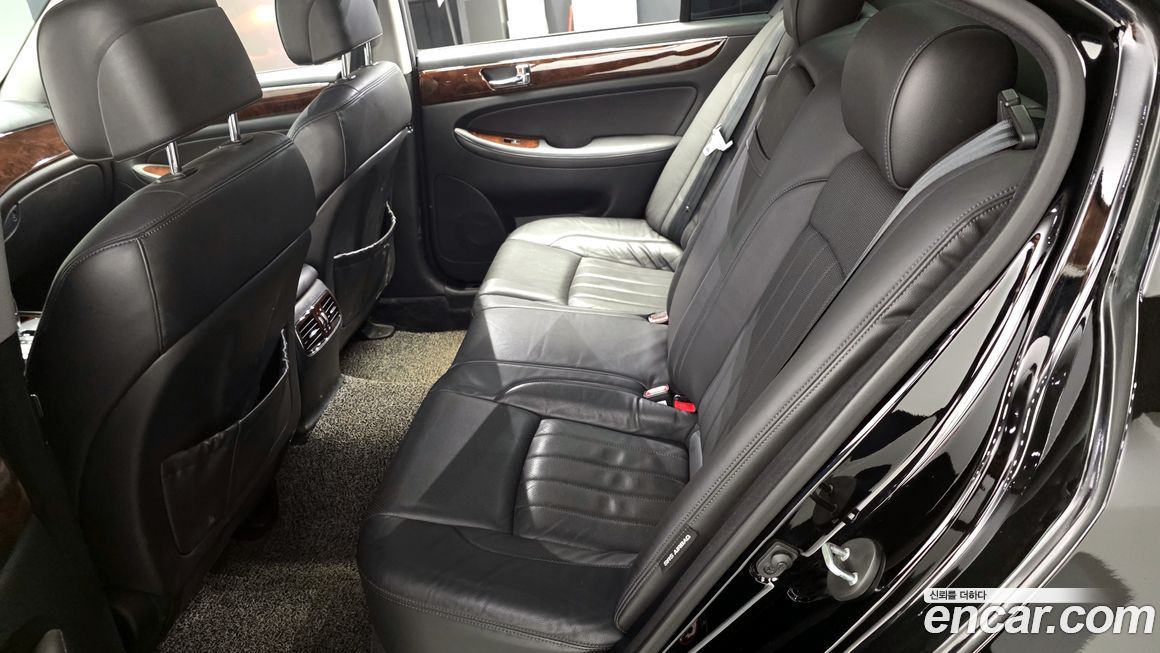 Hyundai Genesis 2010