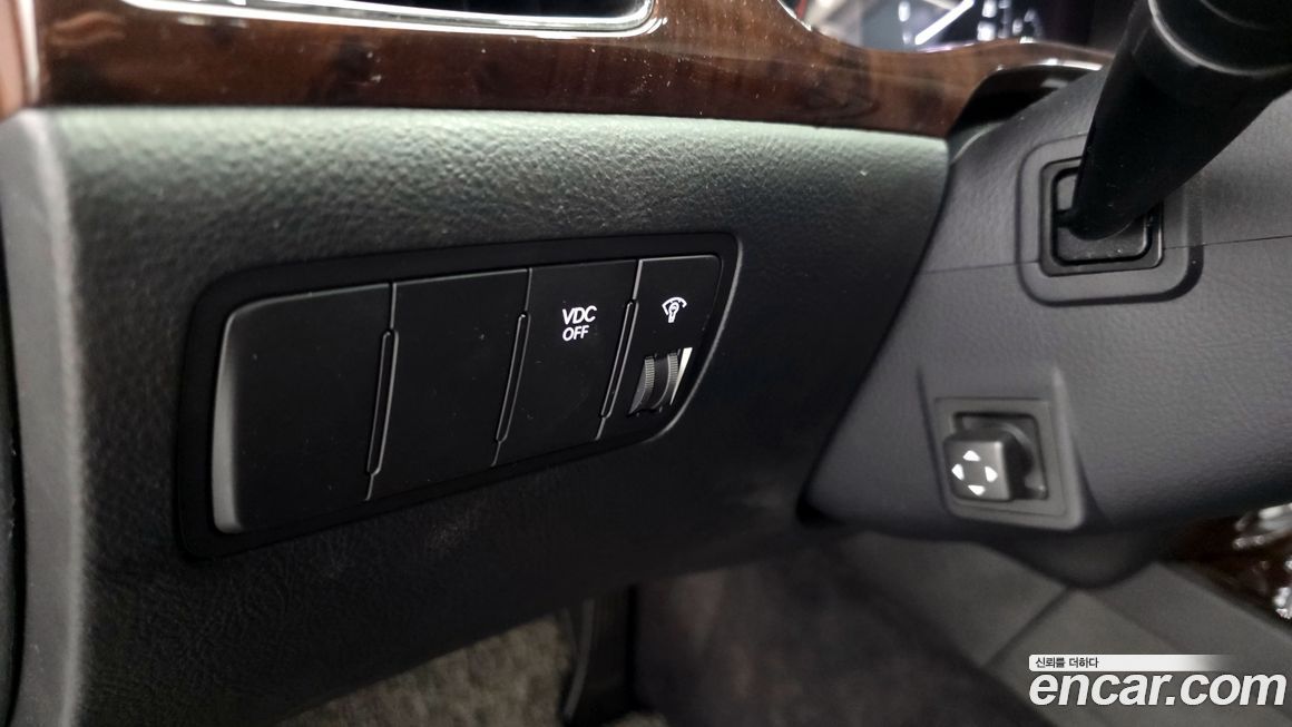 Hyundai Genesis 2010