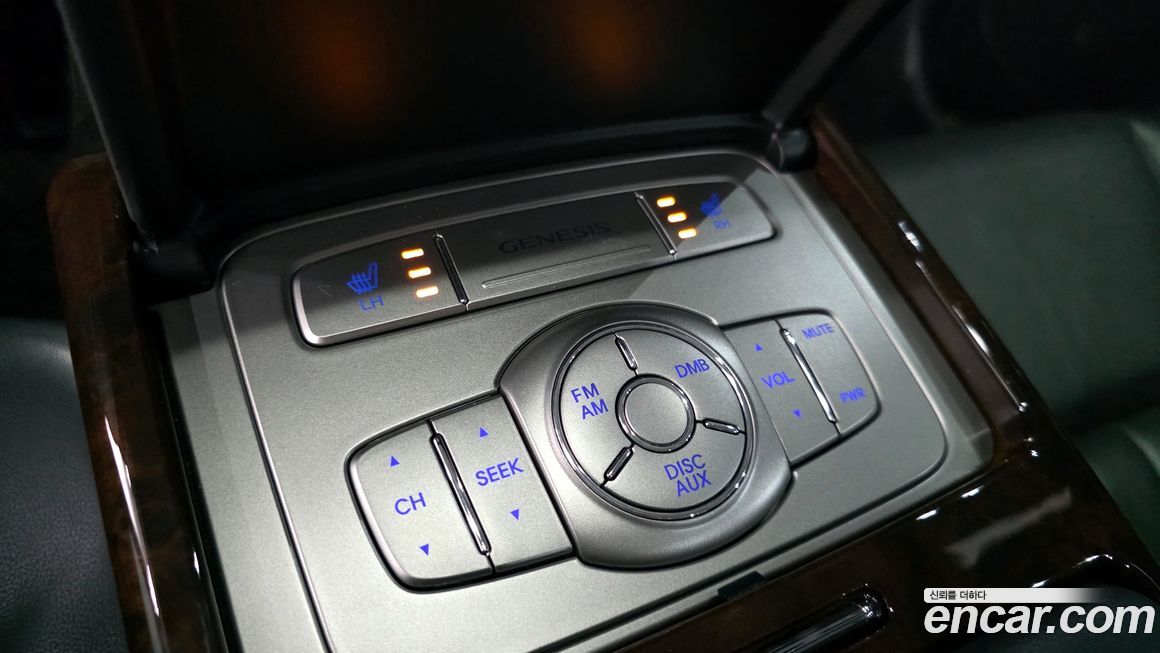 Hyundai Genesis 2010