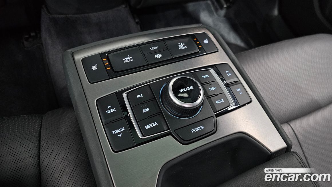 Hyundai Genesis 2015