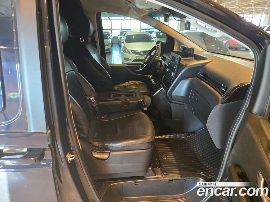 Hyundai Staria 2022