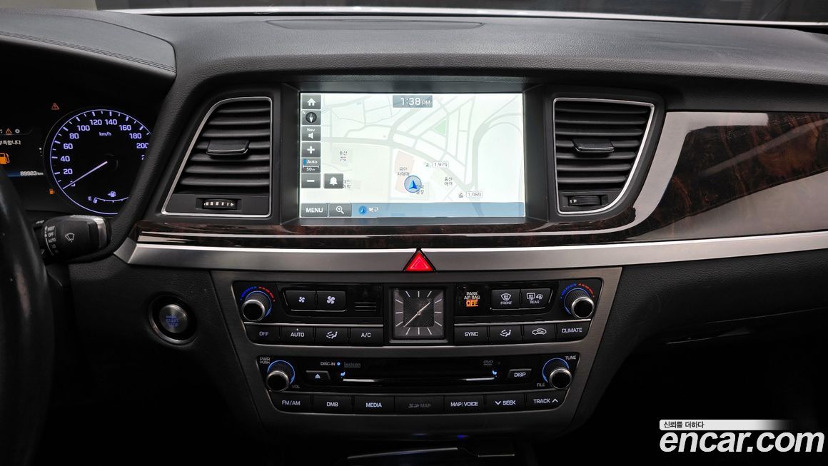 Hyundai Genesis 2016