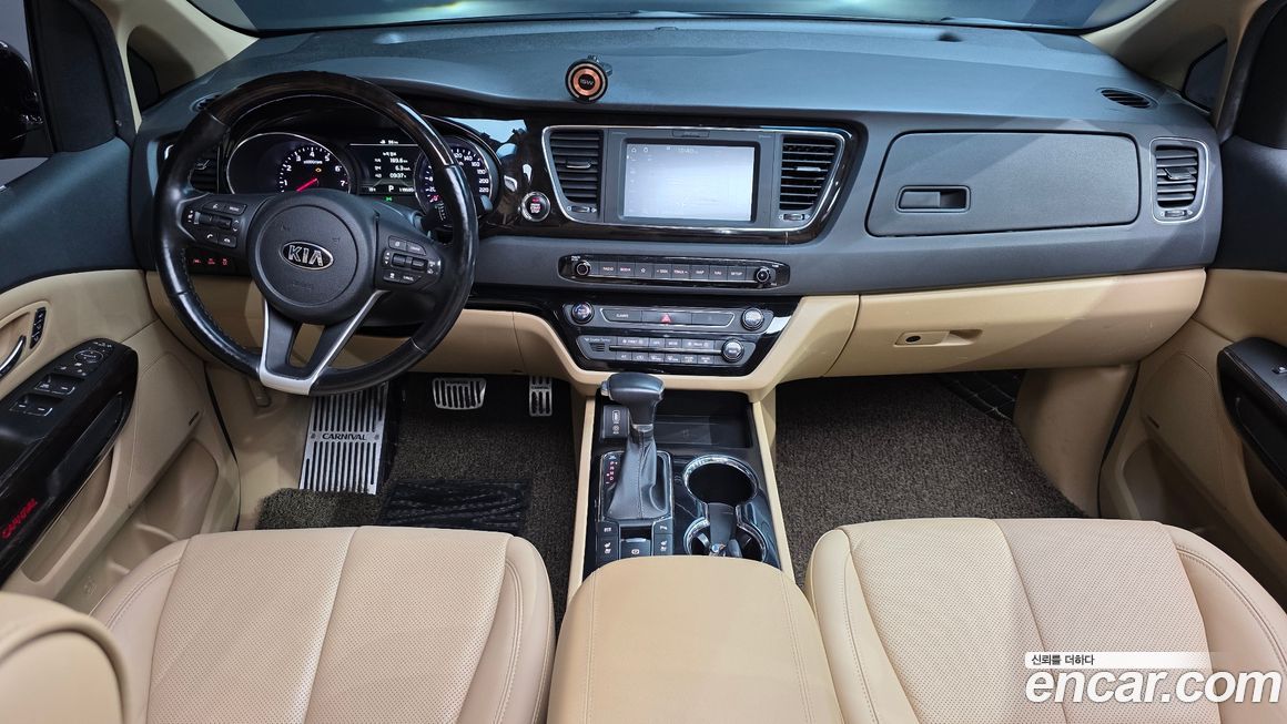 Kia Canival 2019