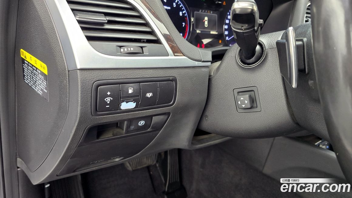 Hyundai Genesis 2016