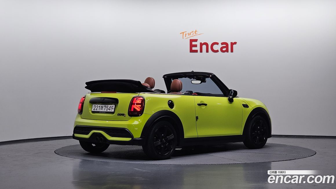Mini Cooper Convertible 2022