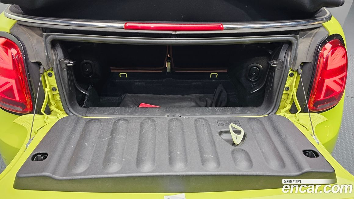 Mini Cooper Convertible 2022