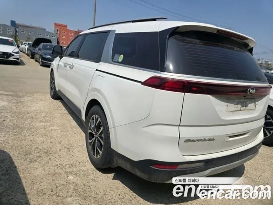 Kia Canival 2021