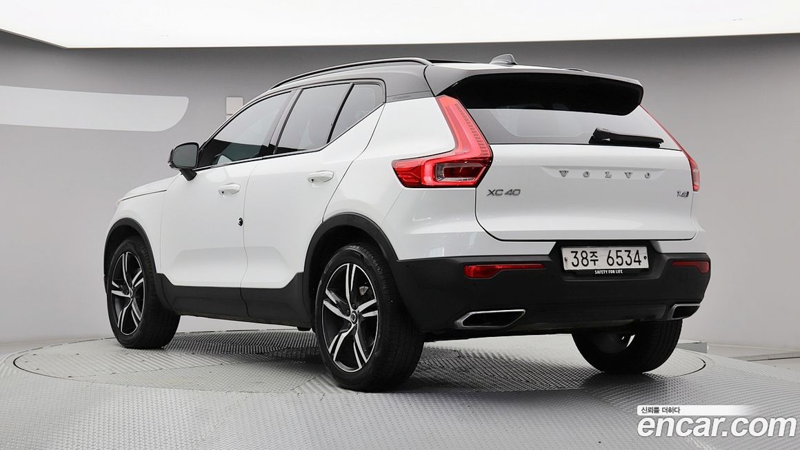 Volvo XC40 2019