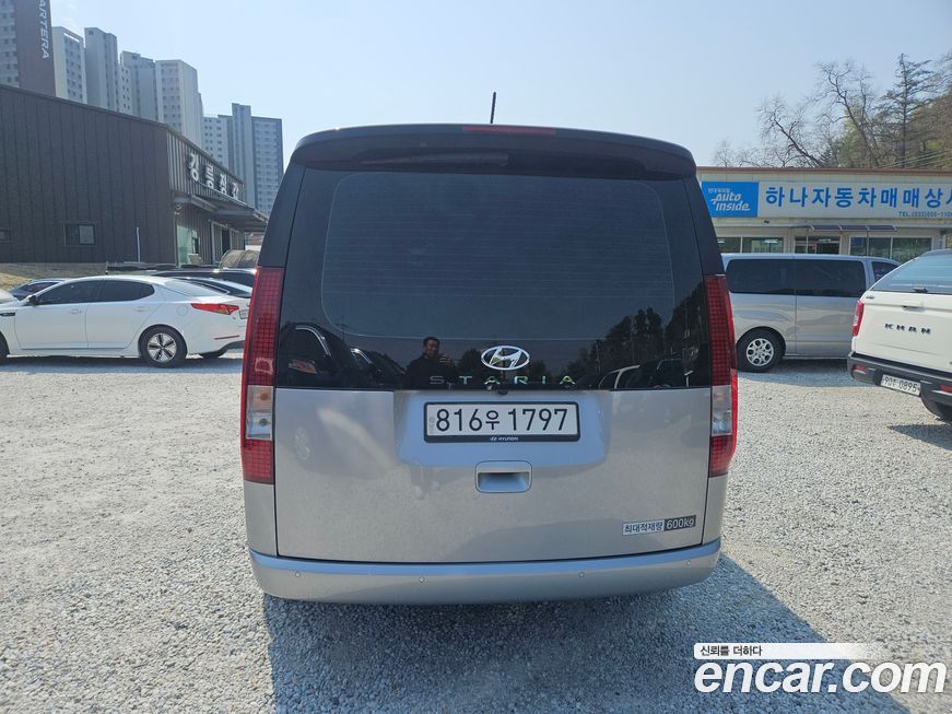Hyundai Staria 2023