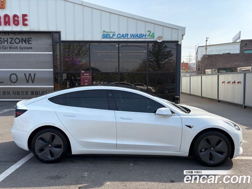 Tesla Model 3 2020
