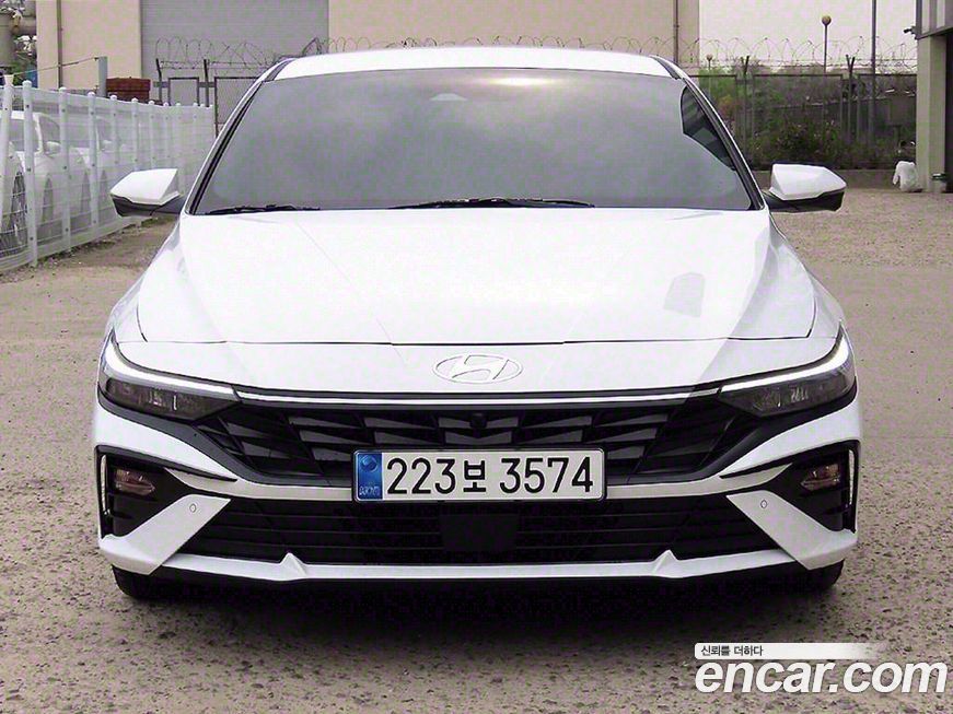 Hyundai AVANTE 2025