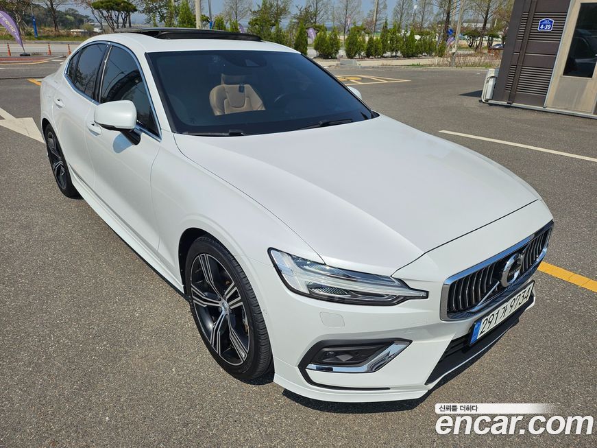 Volvo S60 2021