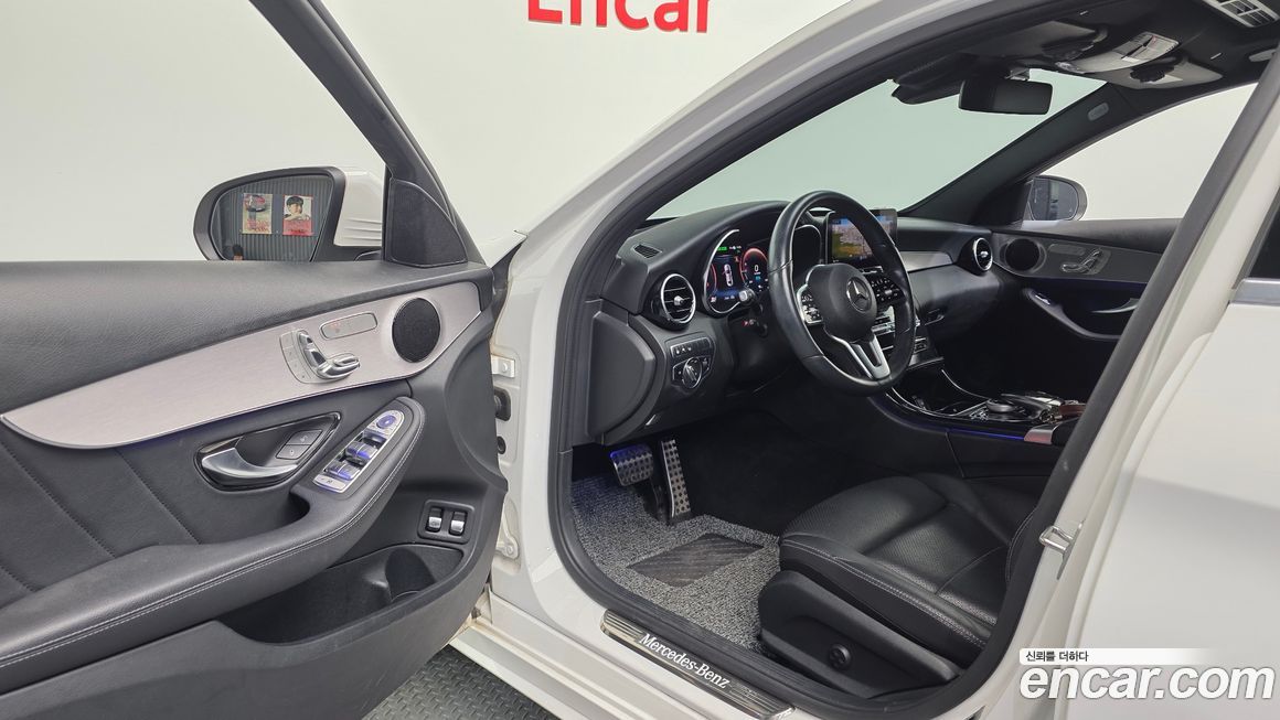 Mercedes-Benz C-Class 2020