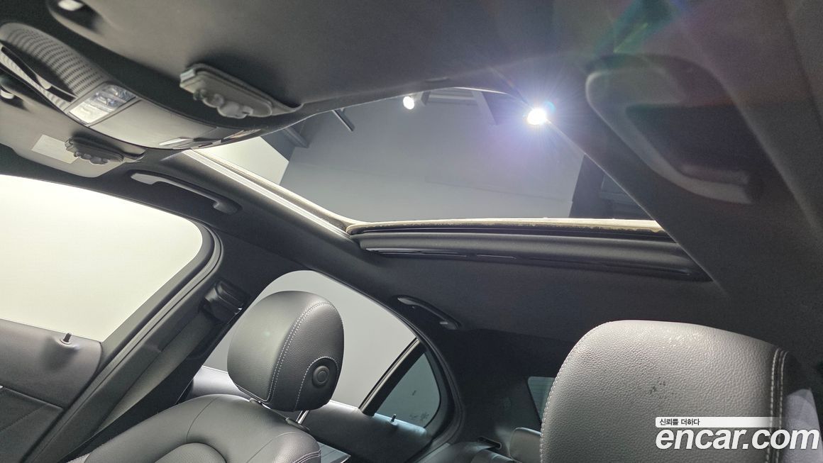 Mercedes-Benz C-Class 2020