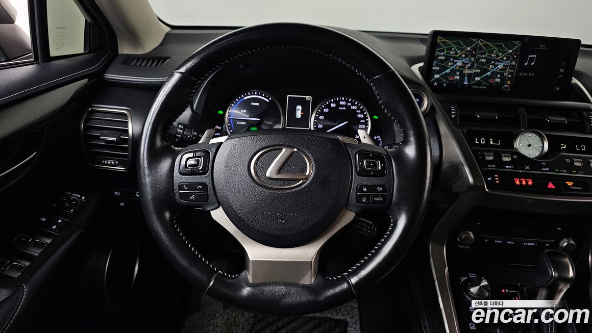 Lexus NX 2019