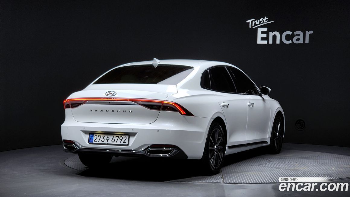 Hyundai Grandeur 2022