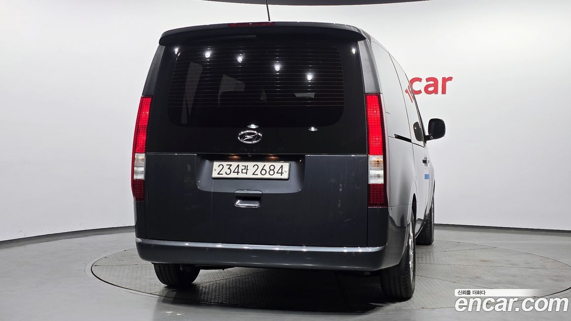 Hyundai Staria 2022