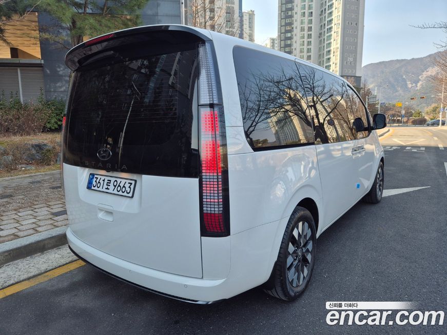 Hyundai Staria 2022