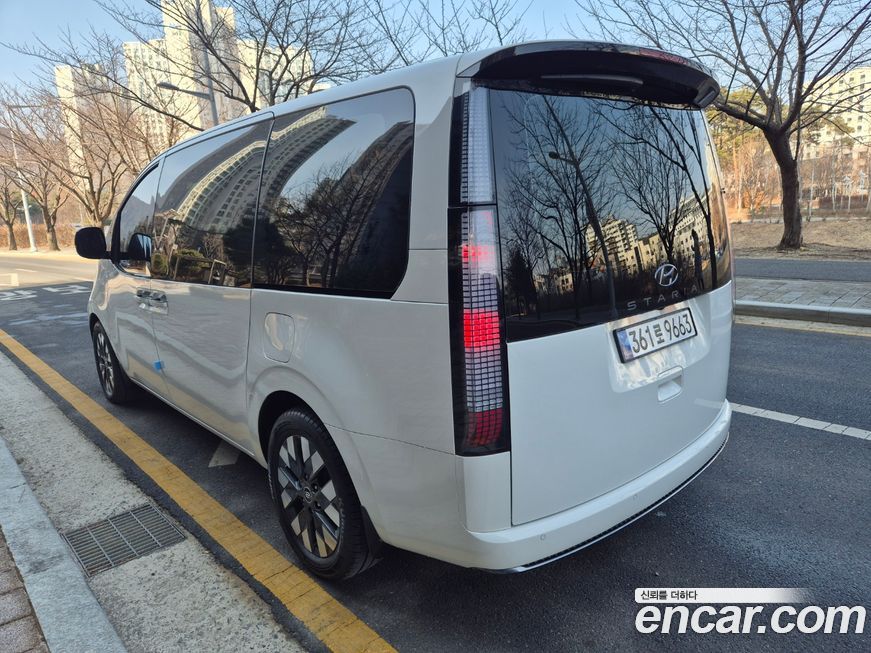Hyundai Staria 2022