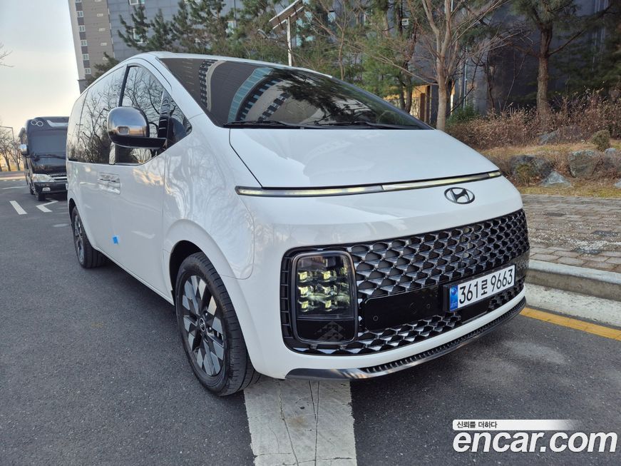 Hyundai Staria 2022