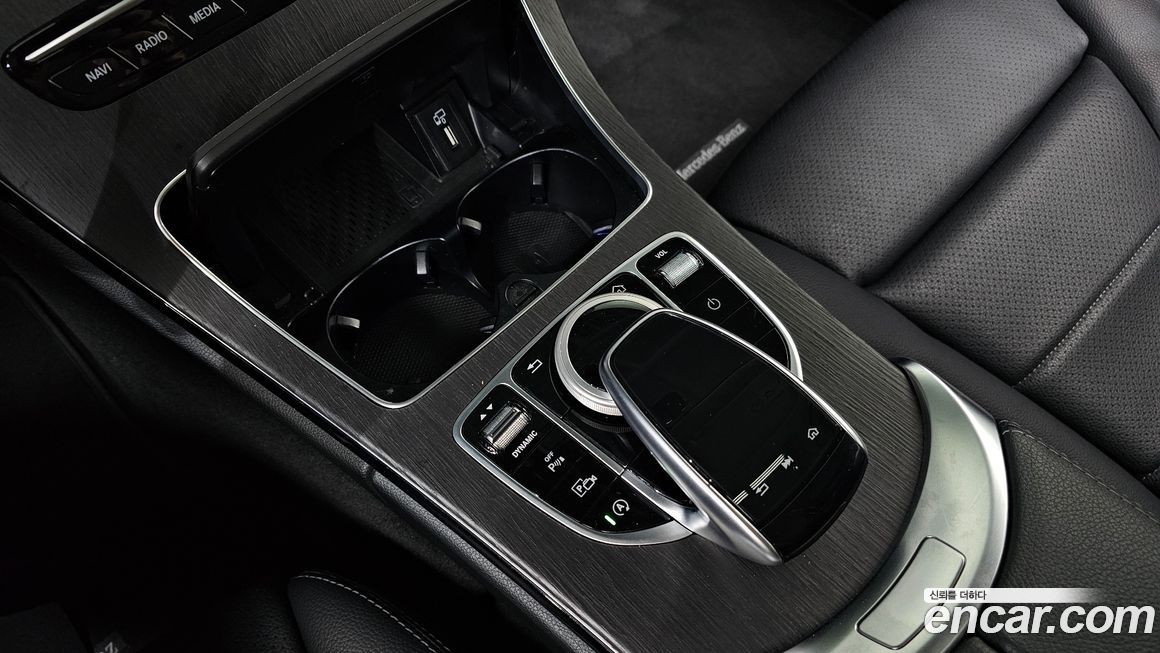 Mercedes-Benz C-Class 2021