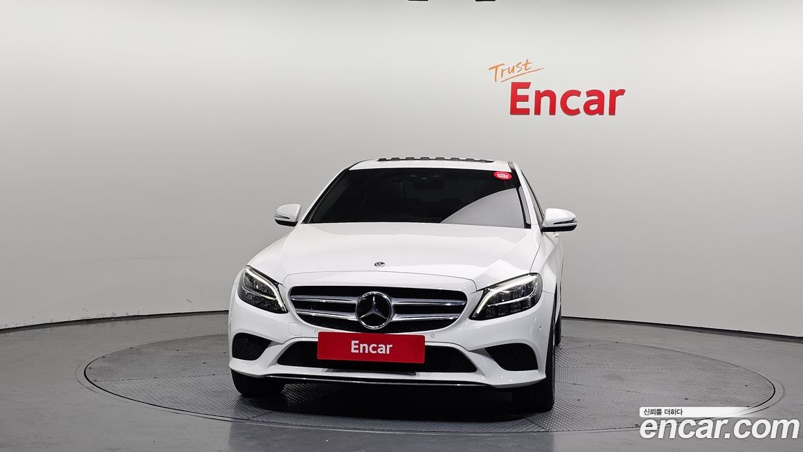 Mercedes-Benz C-Class 2021