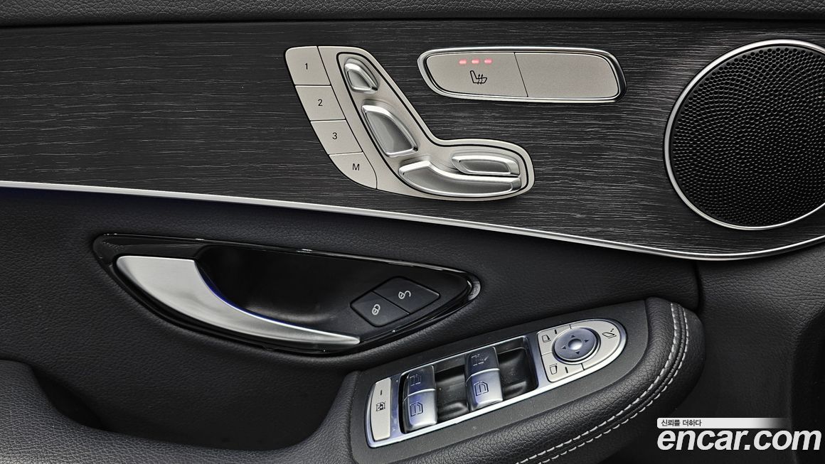 Mercedes-Benz C-Class 2021