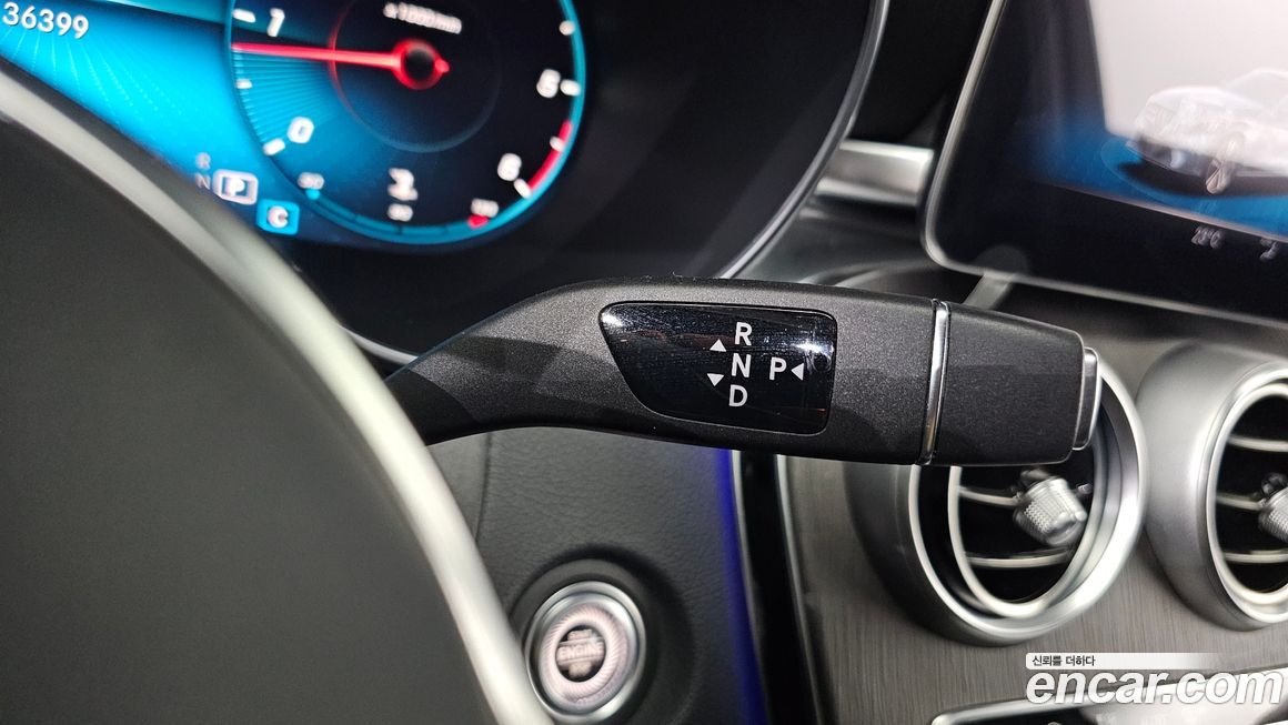 Mercedes-Benz C-Class 2021