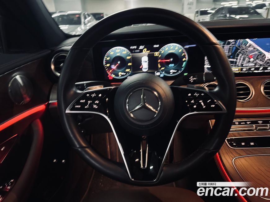 Mercedes-Benz E-Class 2021