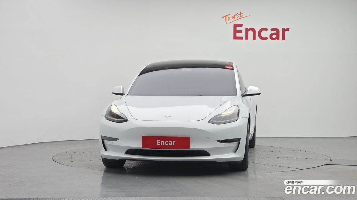 Tesla Model 3 2022