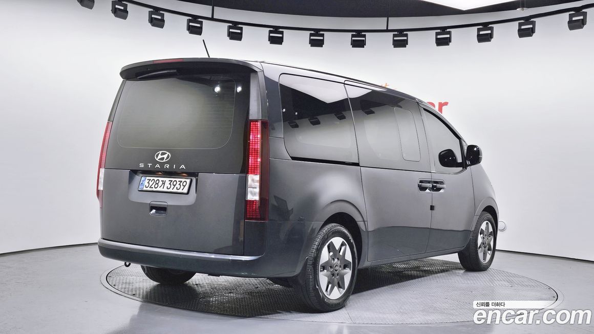 Hyundai Staria 2025