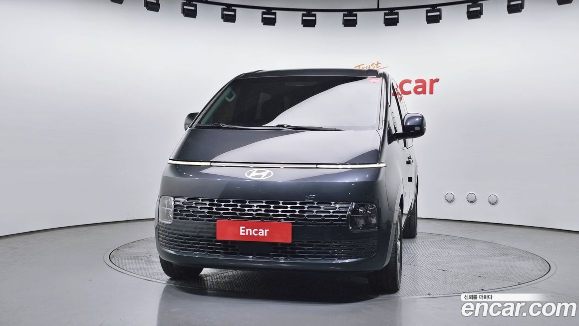 Hyundai Staria 2025