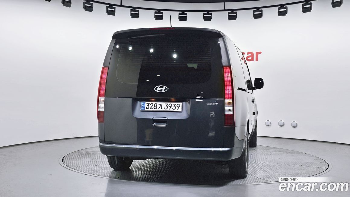 Hyundai Staria 2025