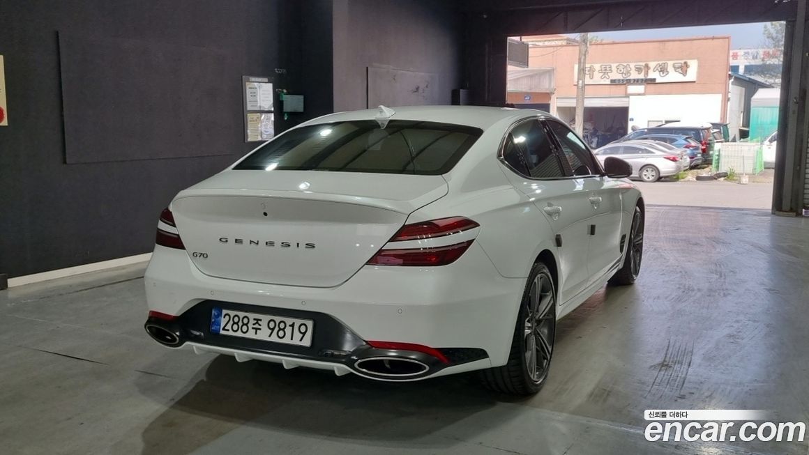 Genesis G70 2024