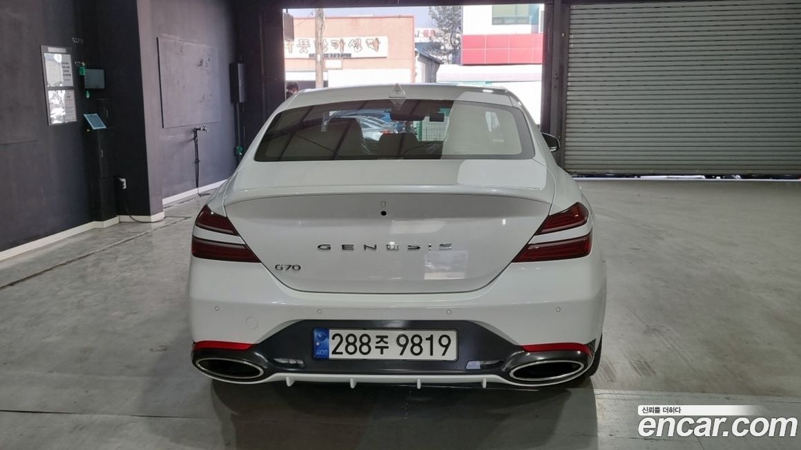 Genesis G70 2024