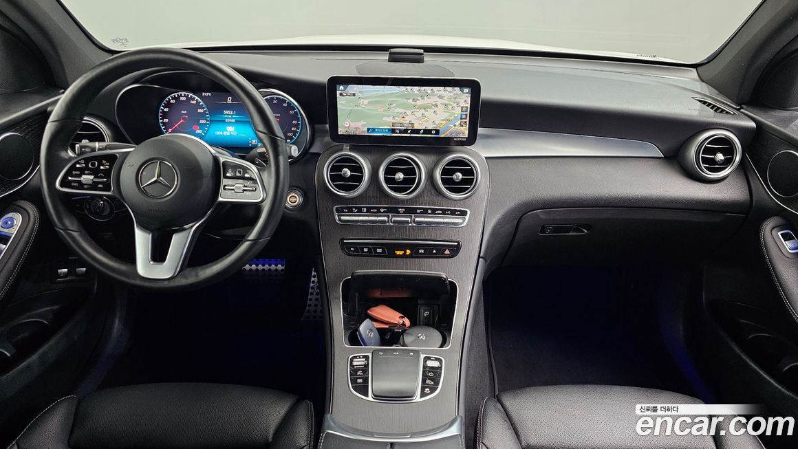 Mercedes-Benz GLC-Class 2021