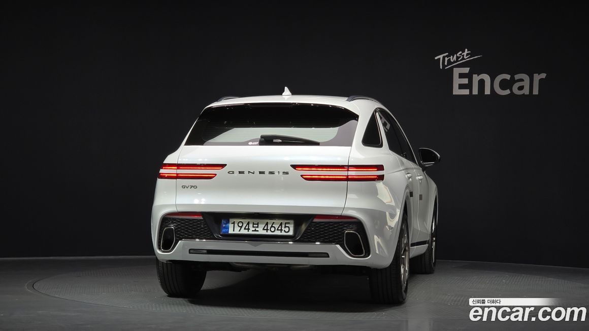 Genesis GV70 2024
