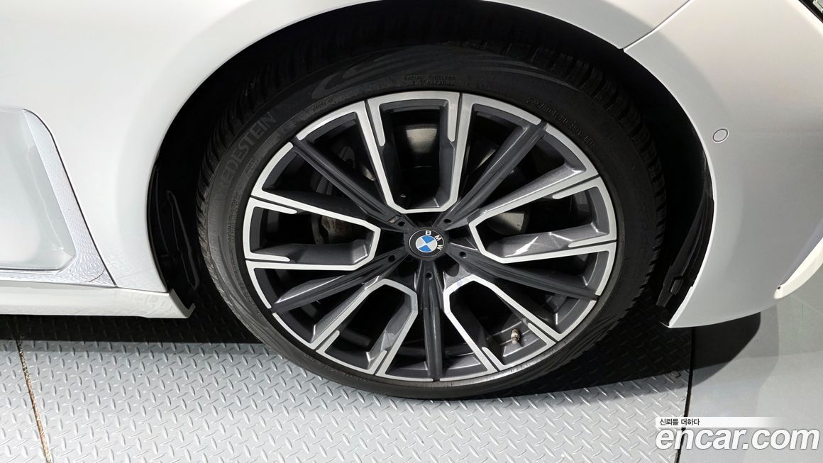 BMW 7-Series 2022