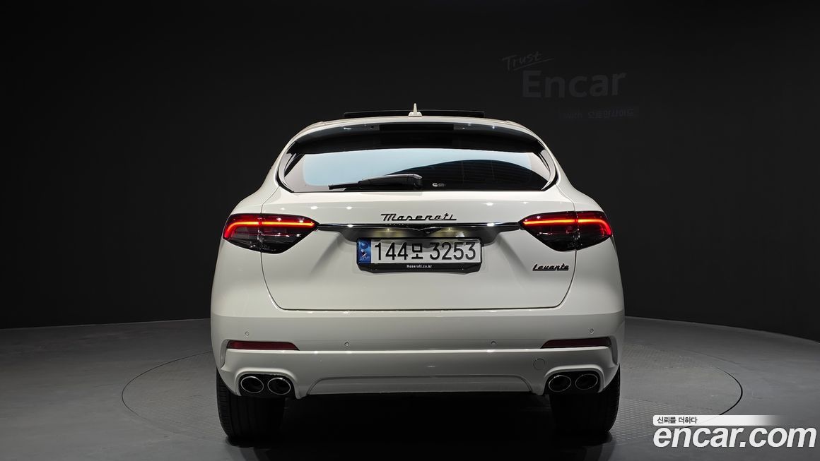 Maserati Levante 2022