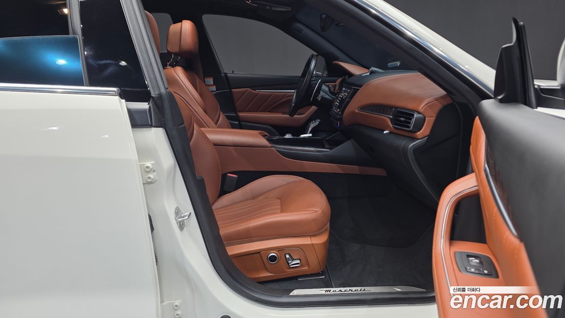 Maserati Levante 2022