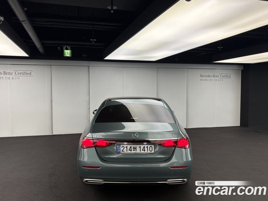 Mercedes-Benz E-Class 2025