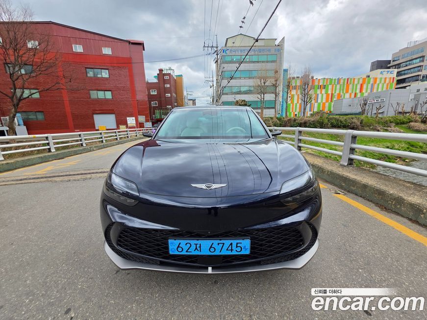 Genesis GV60 2025