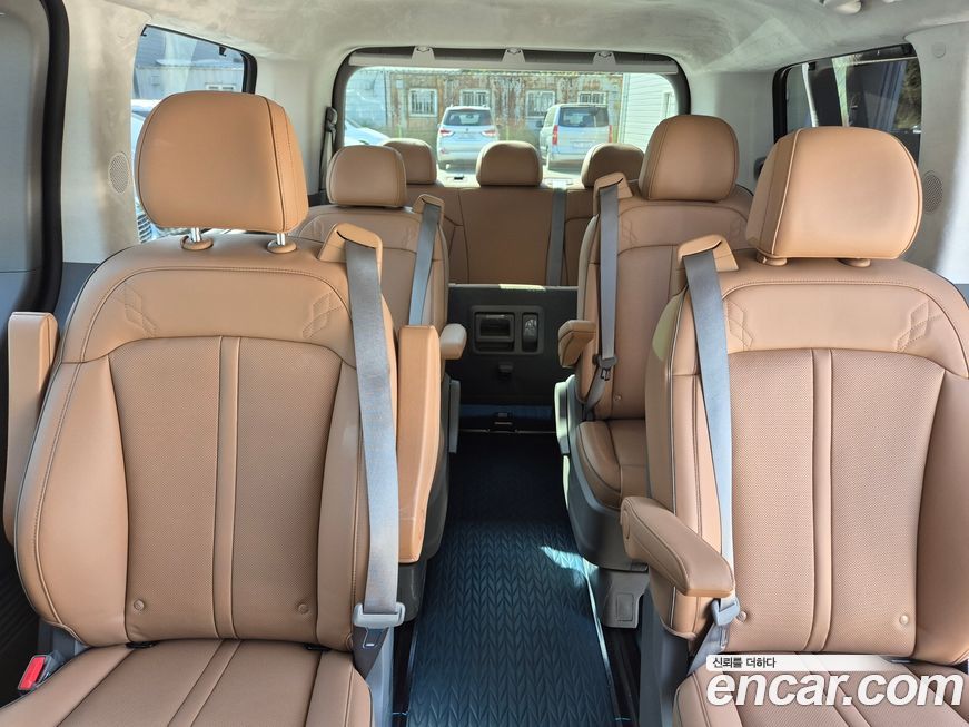 Hyundai Staria 2025
