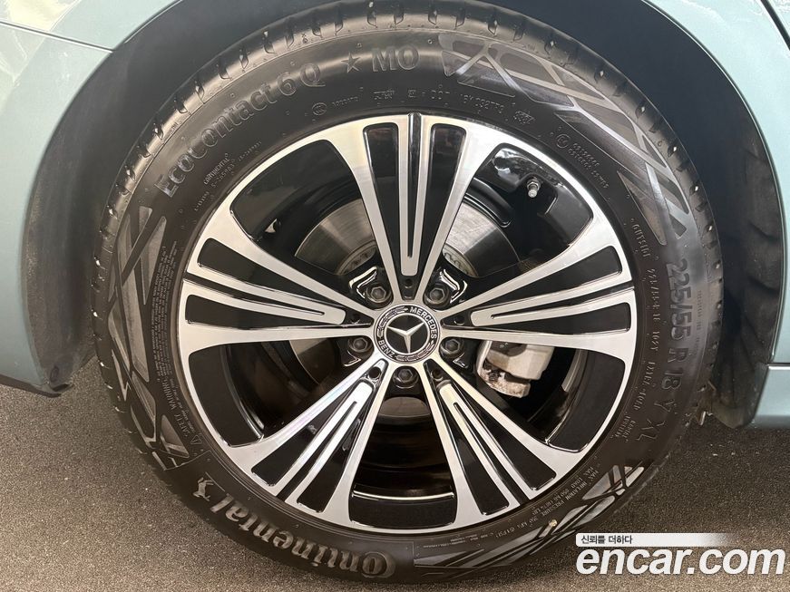 Mercedes-Benz E-Class 2025