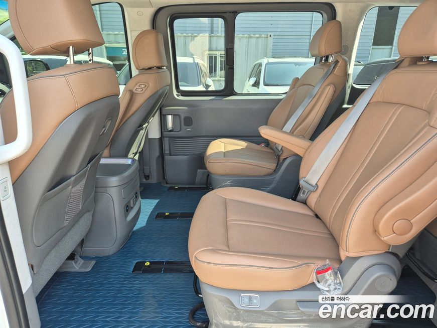 Hyundai Staria 2025