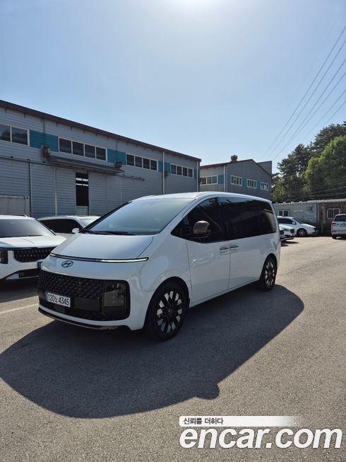 Hyundai Staria 2025