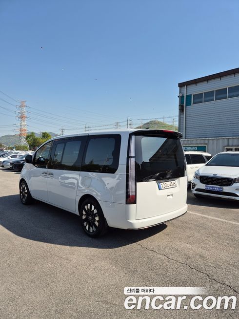 Hyundai Staria 2025