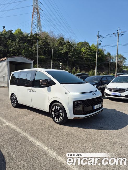 Hyundai Staria 2025