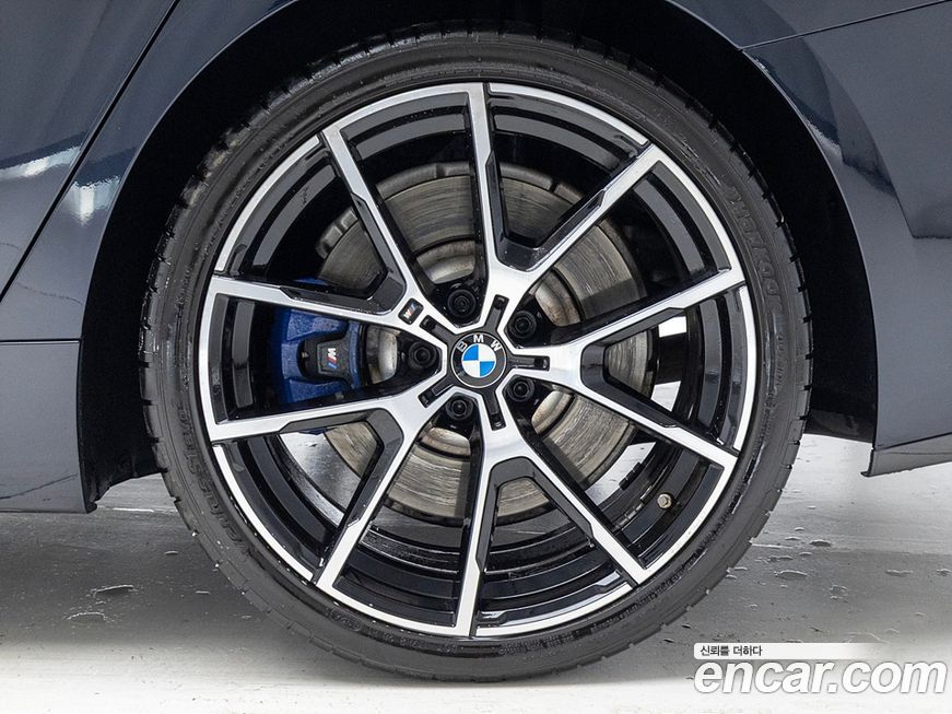 BMW 8-Series 2021
